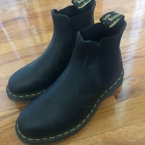 Women’s Dr.Marten Chelsea Boots